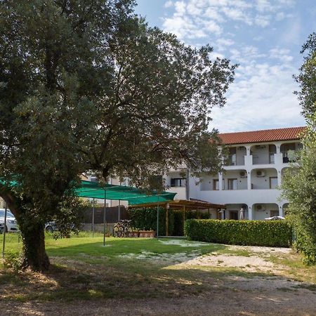 Residence Antonio Rovigno Esterno foto